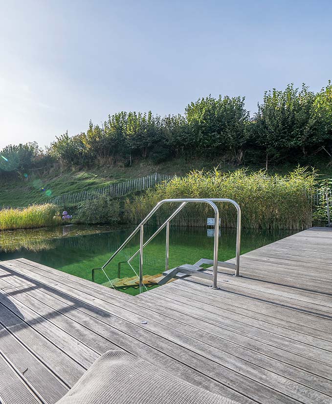 Landhaus-Benediktenhof-Wellnessbereich-Naturschwimmteich Landhaus-Benediktenhof-Wellnessbereich-Naturschwimmteich