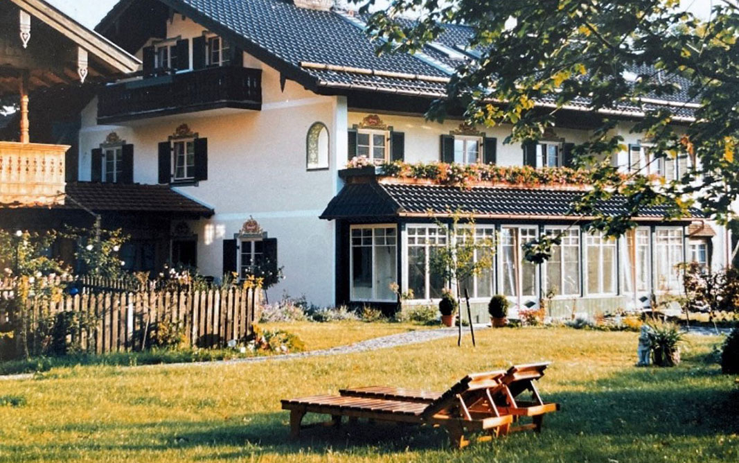 Landhaus-Benediktenhof-Außenansicht-alt Landhaus-Benediktenhof-Außenansicht-alt