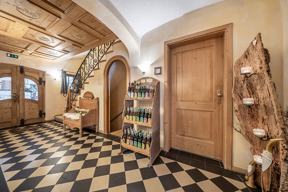 Landhaus-Benediktenhof-Galerie-Eingangsbereich Landhaus-Benediktenhof-Galerie-Eingangsbereich