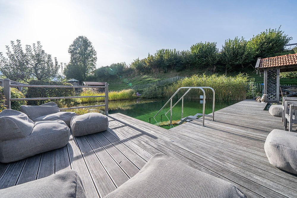 Landhaus-Benediktenhof-Galerie-Schwimmteich Landhaus-Benediktenhof-Galerie-Schwimmteich