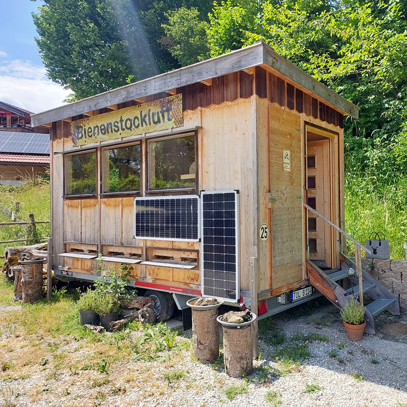 Landhaus-Benediktenhof-Bienenwellness-Bienenhuette Landhaus-Benediktenhof-Bienenwellness-Bienenhuette