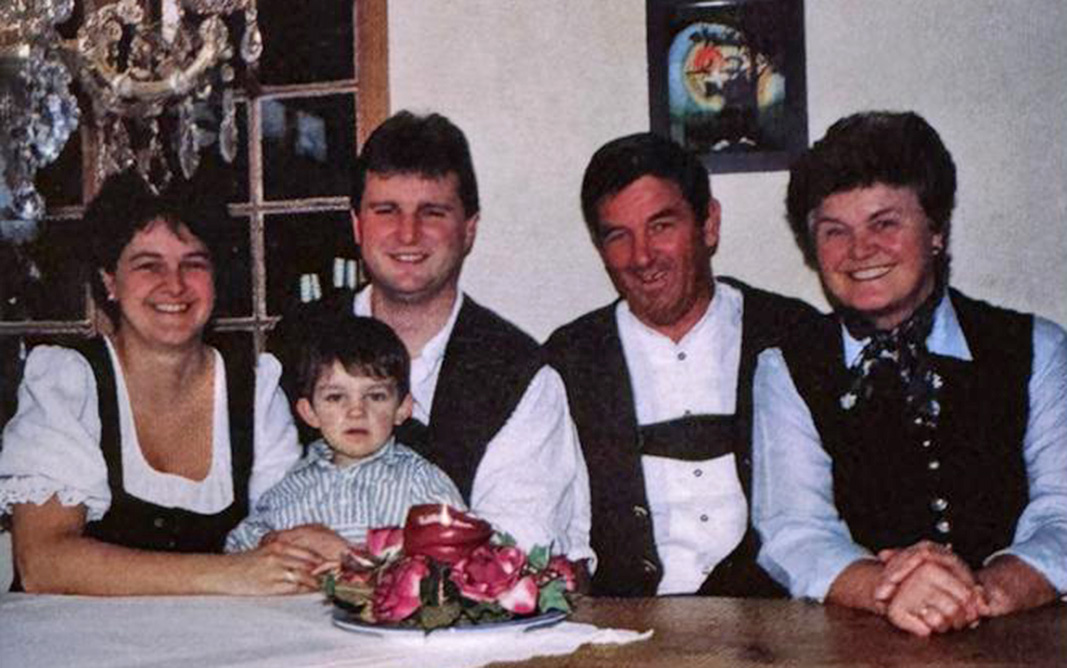 Landhaus-Benediktenhof-Geschichte-Familie-Bichler Landhaus-Benediktenhof-Geschichte-Familie-Bichler